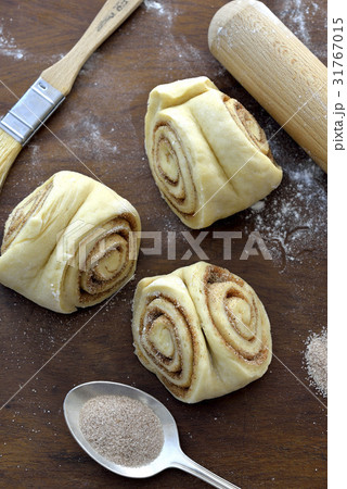 パン作り／シナモンロール生地 31767015