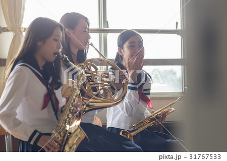 吹奏楽部の練習風景の写真素材