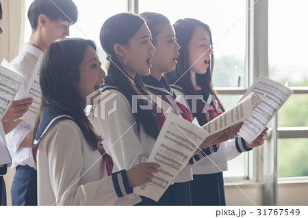 合唱の練習風景 31767549