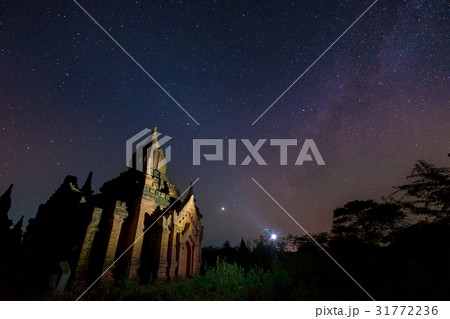 milky way with landmark pagoda in bagan, 31772236