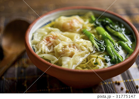shrimp wonton noodle soup with choy sum 31775147