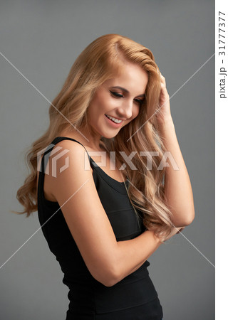 Candid laughter Candid laughter 31777377