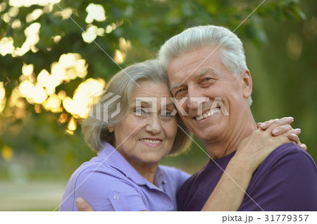 senior couple resting outdoors senior couple resting outdoors 31779357