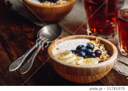 Granola with Banana and Blueberry. Granola with Banana and Blueberry. 31781070