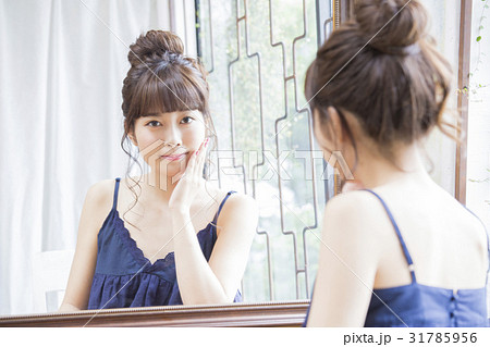 ビューティーイメージ 若い女性 ビューティーイメージ 若い女性 31785956