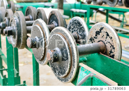 Old rusted dumbbell Old rusted dumbbell 31789063