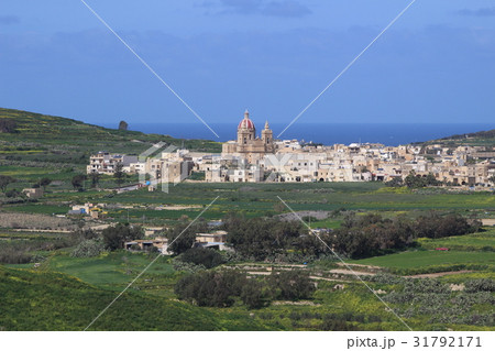ヴィクトリアの大城塞からの風景　マルタ　ゴゾ島 31792171