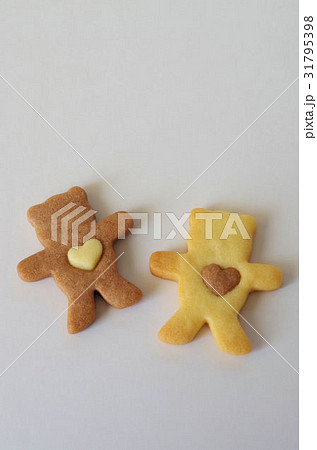 ハートとクマのクッキー 31795398