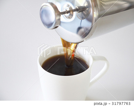 コーヒーとポット 31797763