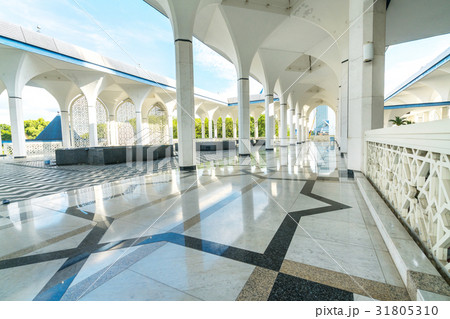 Marble corridor 31805310