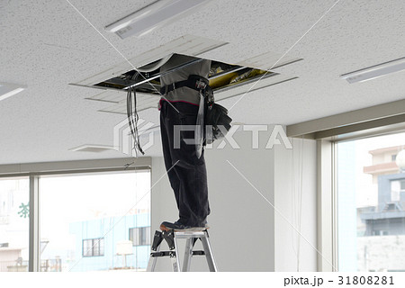 天井裏電気工事 31808281