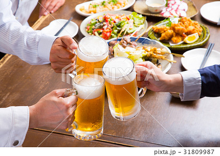 生ビールで乾杯 31809987