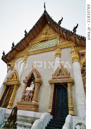 タイ王国バンコクの観光地、寺院「ワット・イントラウィハーン」 31810769