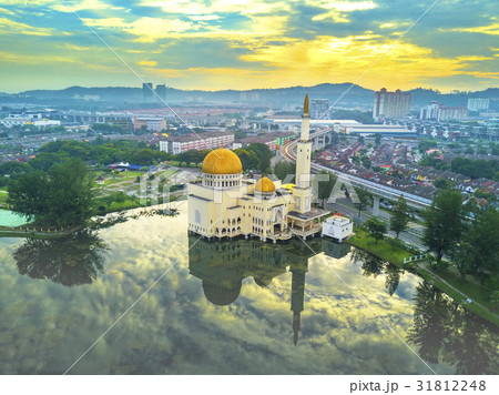 Mosque with aerial view 31812248