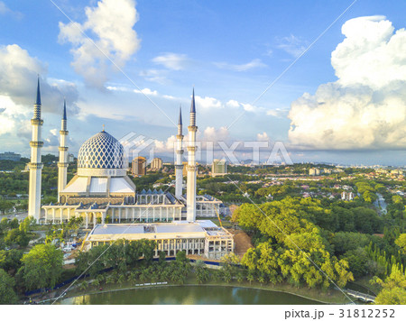 Mosque with aerial view 31812252