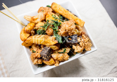 台湾 から揚げ 台湾唐揚げ フライドチキン 31816125