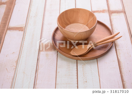 Wood kitchen utensils over grunge wood background 31817010