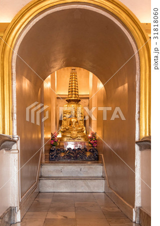 タイ・バンコクのワット・サケット(黄金の丘)の仏像 タイ・バンコクのワット・サケット(黄金の丘)の仏像 31818060