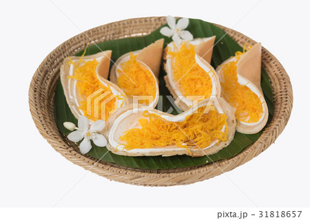 Thai dessert decor with banana leaf and wood tray Thai dessert decor with banana leaf and wood tray 31818657