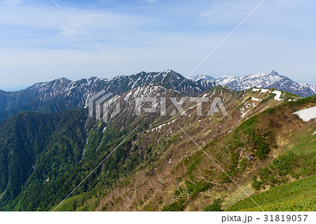 初夏の北アルプス　大天井岳と槍ヶ岳 31819057
