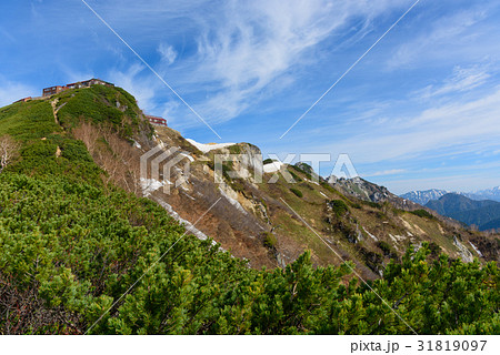 初夏の北アルプス　燕山荘と燕岳 31819097