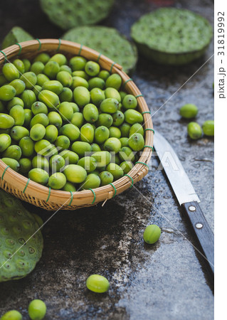 Lotus Seeds 31819992