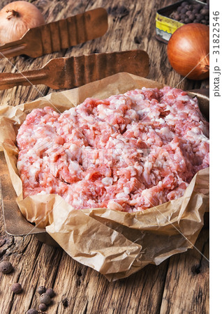raw minced meat beef raw minced meat beef 31822546