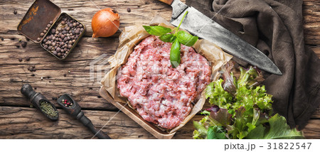 raw minced meat beef raw minced meat beef 31822547