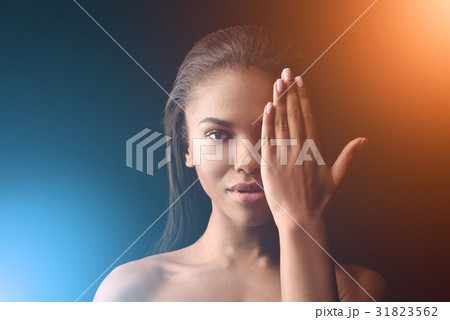 Attractive african woman posing with elegance 31823562