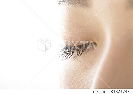ビューティー 目元 目を閉じる まつ毛 ビューティー 目元 目を閉じる まつ毛 31823743