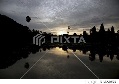 カンボジア シェムリアップ アンコールワット カンボジア シェムリアップ アンコールワット 31828653