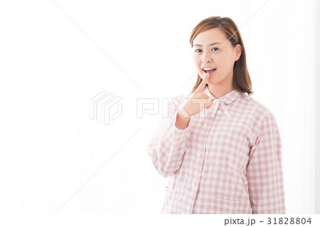 パジャマ 女性 考える 31828804