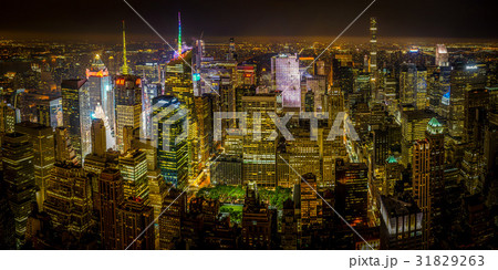 エンパイヤステートビルから見えるニューヨークの夜景（パノラマ）） 31829263