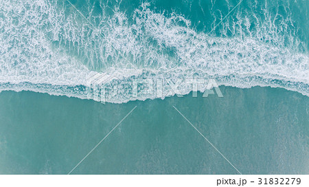 Aerial beach wave on tropical sea 31832279