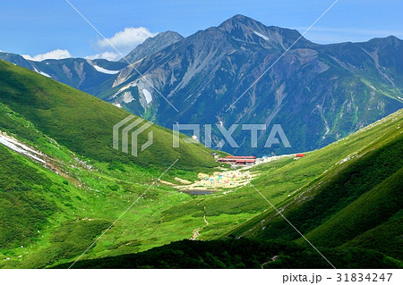 弓折岳稜線から見る双六池と鷲羽岳・水晶岳 31834247