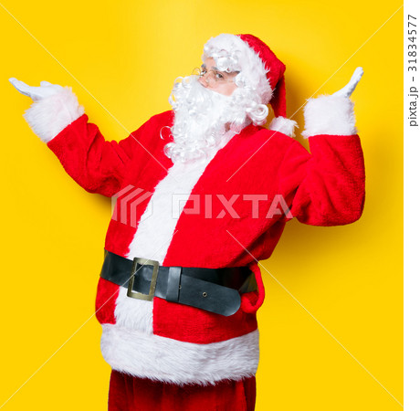 Funny Santa Claus have a joy 31834577
