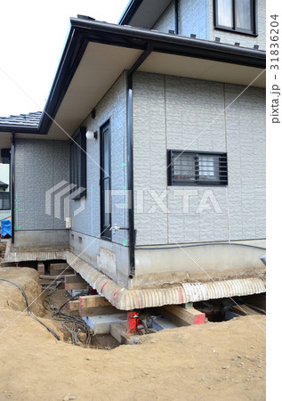 一戸建て住宅の移動、ひきや・曳屋 31836204