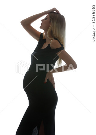 Beautiful pregnant woman Beautiful pregnant woman 31836965
