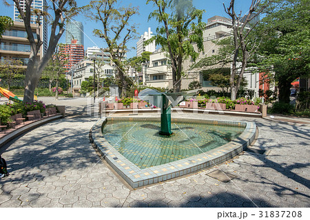 東京都港区麻布の狸穴公園 東京都港区麻布の狸穴公園 31837208