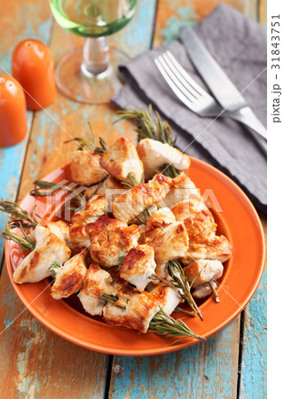 Chicken souvlaki on rosemary sticks 31843751