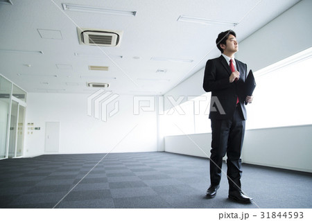 オフィス ビジネスマン ビジネス 不動産 建築 建設 オフィス ビジネスマン ビジネス 不動産 建築 建設 31844593