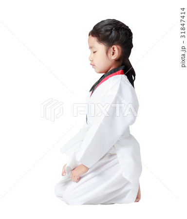 Asian little girl is sitting for concentration in  31847414