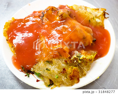牡蠣オムレツ 蚵仔煎 料理人 31848277