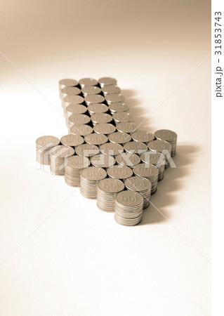 お金 コイン 積み重ねスタッキング 31853743