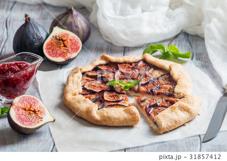 Homemade figs galette 31857412