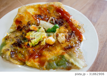 Oyster omelets.Food in Taiwan.台灣美食蚵仔煎 31862906