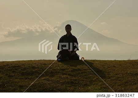 剣道ガールと富士山 剣道ガールと富士山 31863247
