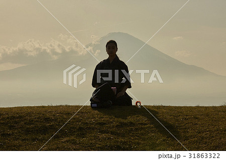 剣道ガールと富士山 剣道ガールと富士山 31863322