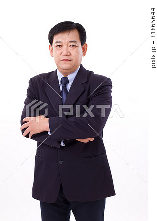 senior business executive crossing arms 31865644