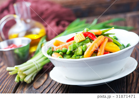 mix vegetables 31871471